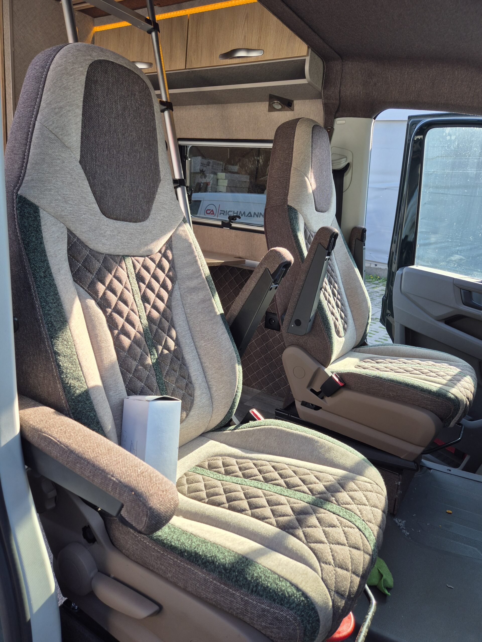 Crafter Unicorn 599 Sport - obrazek 20