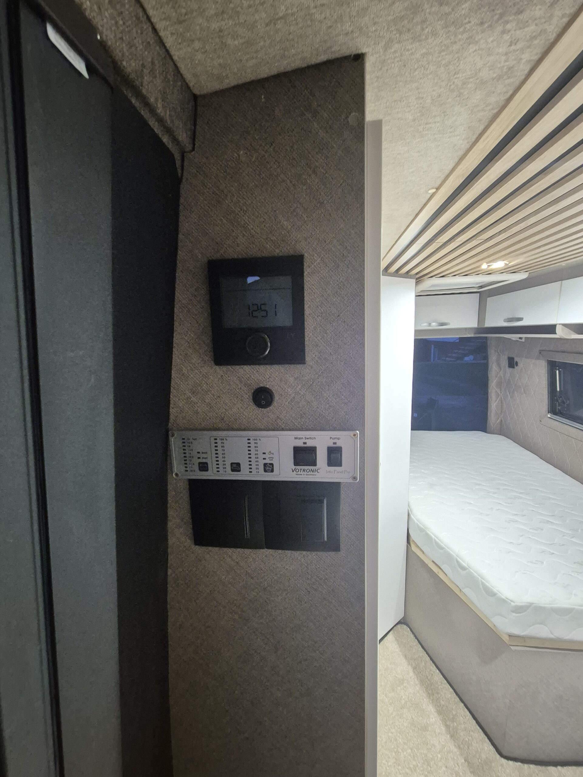 Crafter Unicorn 684 MF - obrazek 8