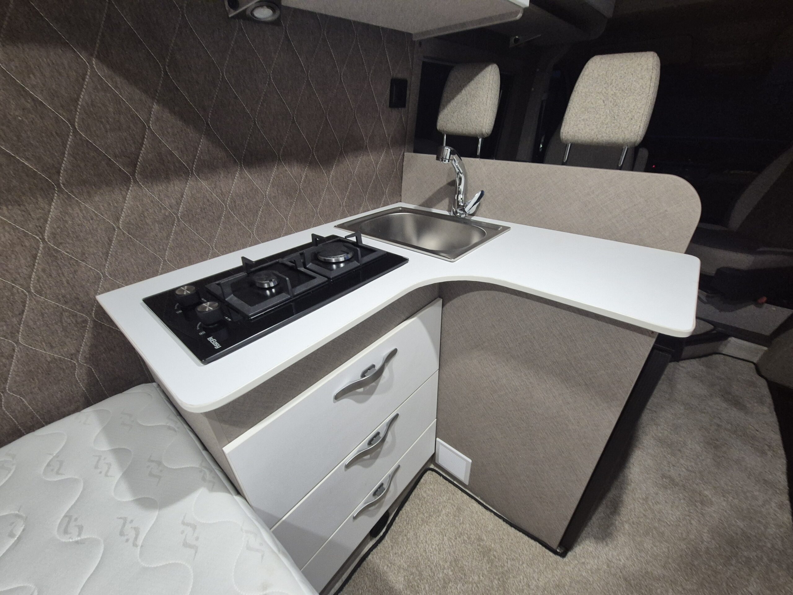 Crafter Unicorn 684 MF - obrazek 14