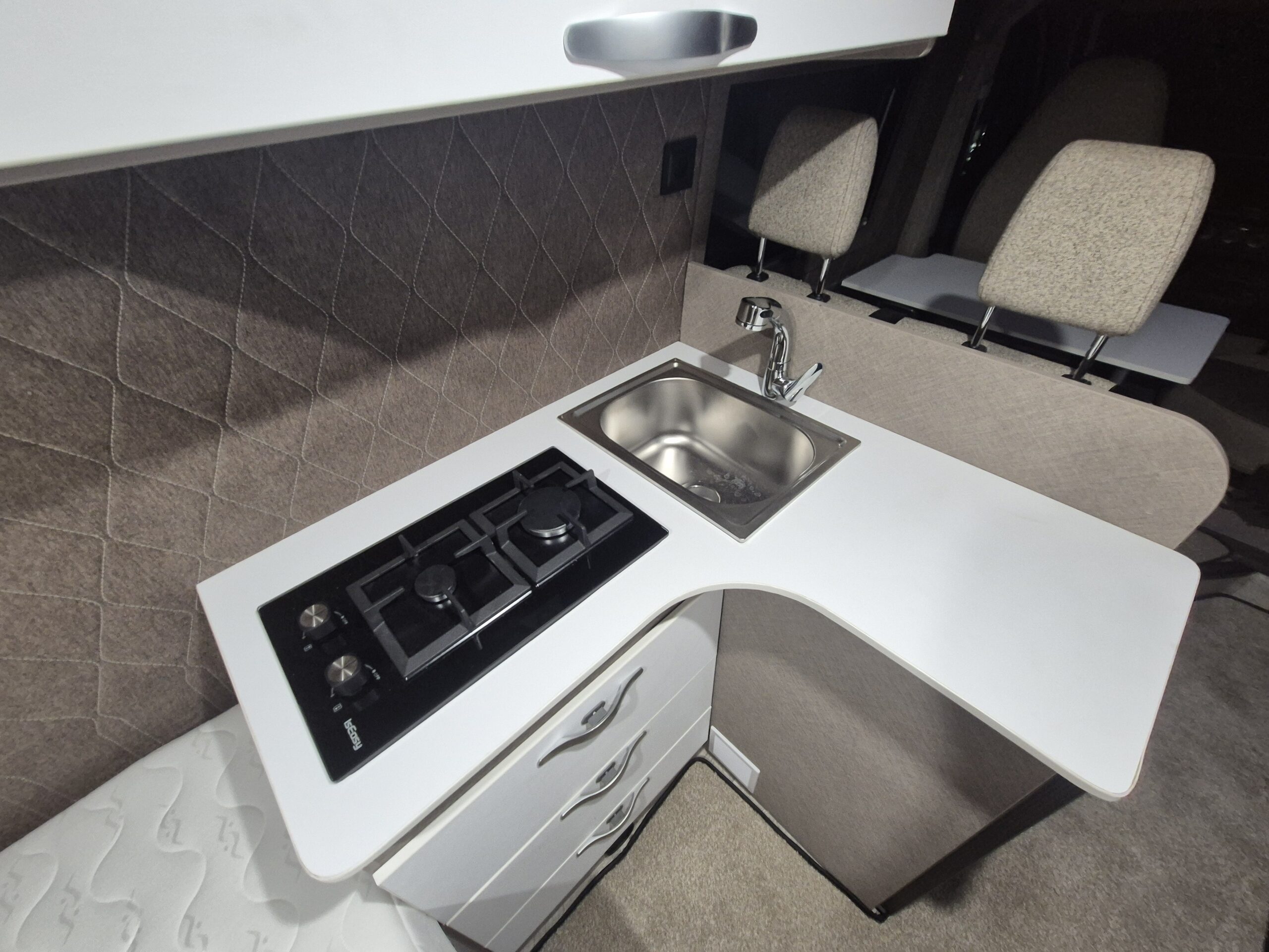 Crafter Unicorn 684 MF - obrazek 15