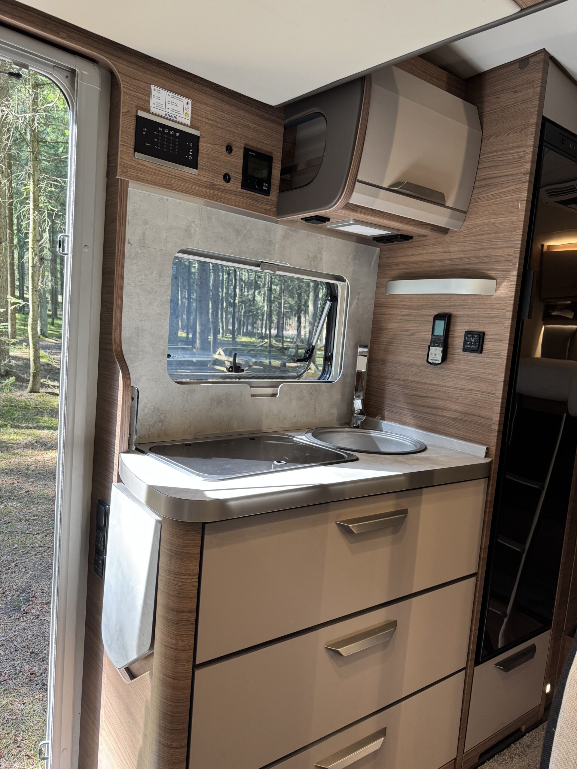 KNAUS VAN WAVE 640MEG PLATINUM SELECTION - obrazek 32